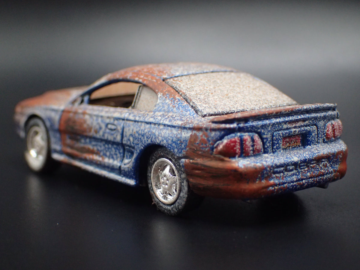 1997 97 FORD MUSTANG COBRA BARN FIND BLUE 1:64 SCALE DIORAMA DIECAST MODEL CAR