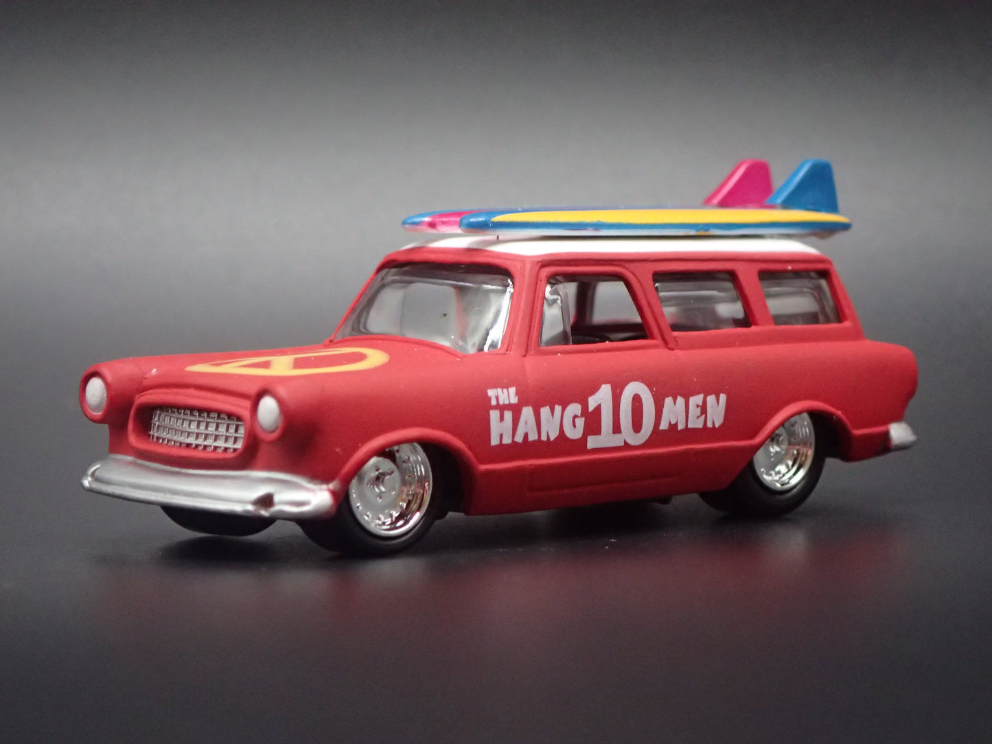 1959 59 AMC RAMBLER WAGON SURFING 1/64 SCALE COLLECTIBLE DIORAMA DIECAST MODEL CAR