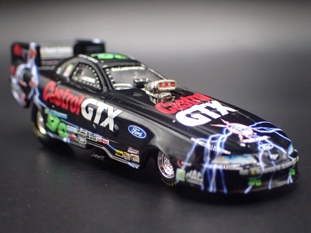 2000 FORD MUSTANG FUNNY CAR JOHN FORCE CASTROL GTX 1:64 SCALE DIECAST MODEL CAR