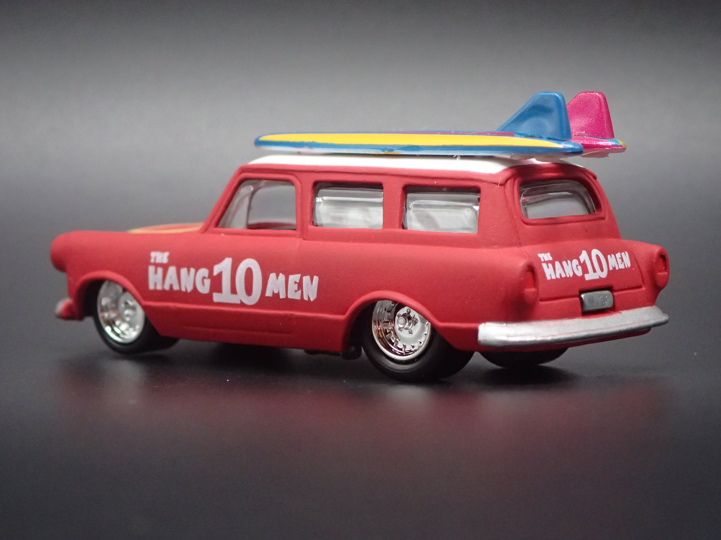 1959 59 AMC RAMBLER WAGON SURFING 1/64 SCALE COLLECTIBLE DIORAMA DIECAST MODEL CAR