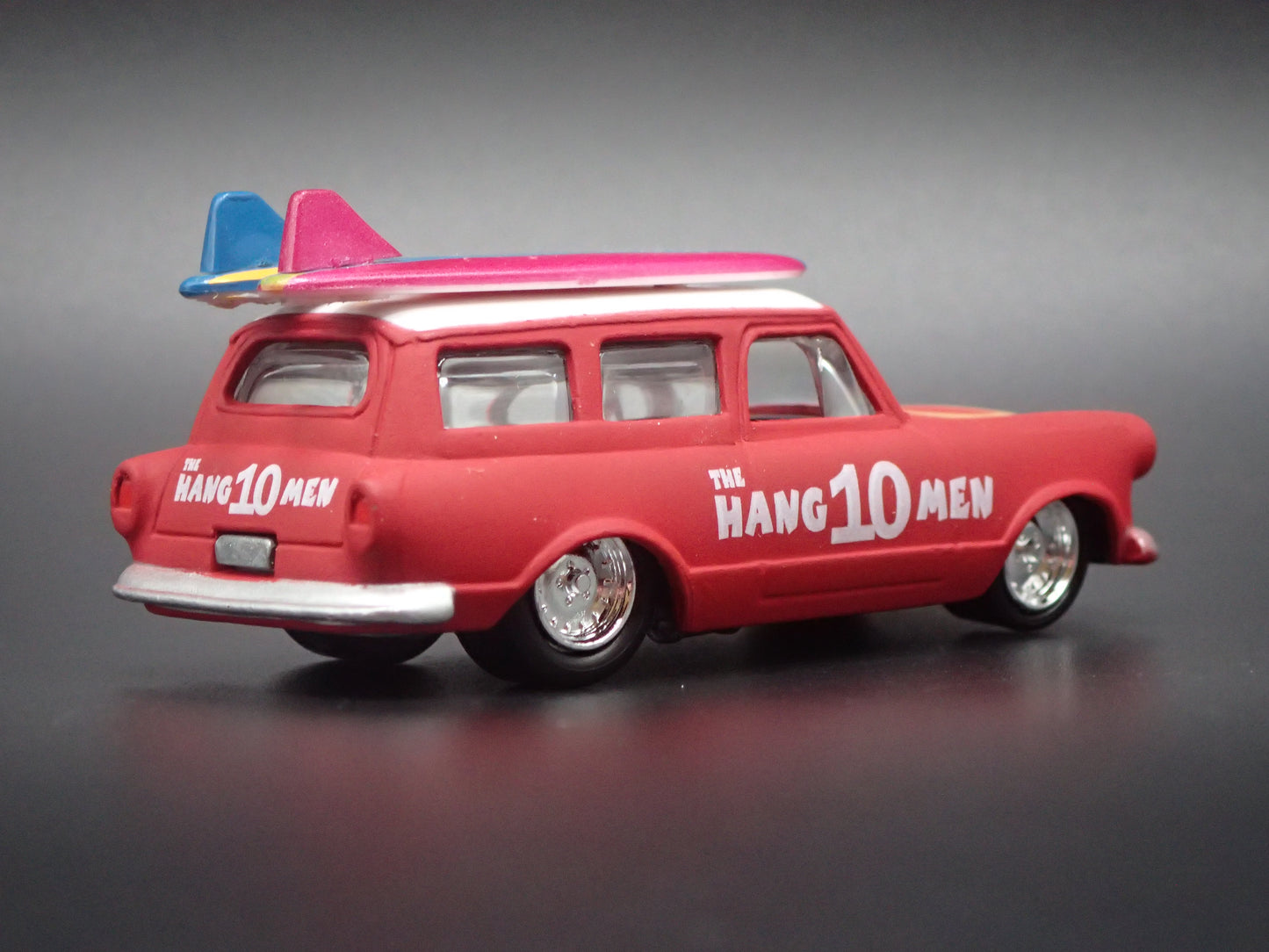 1959 59 AMC RAMBLER WAGON SURFING 1/64 SCALE COLLECTIBLE DIORAMA DIECAST MODEL CAR