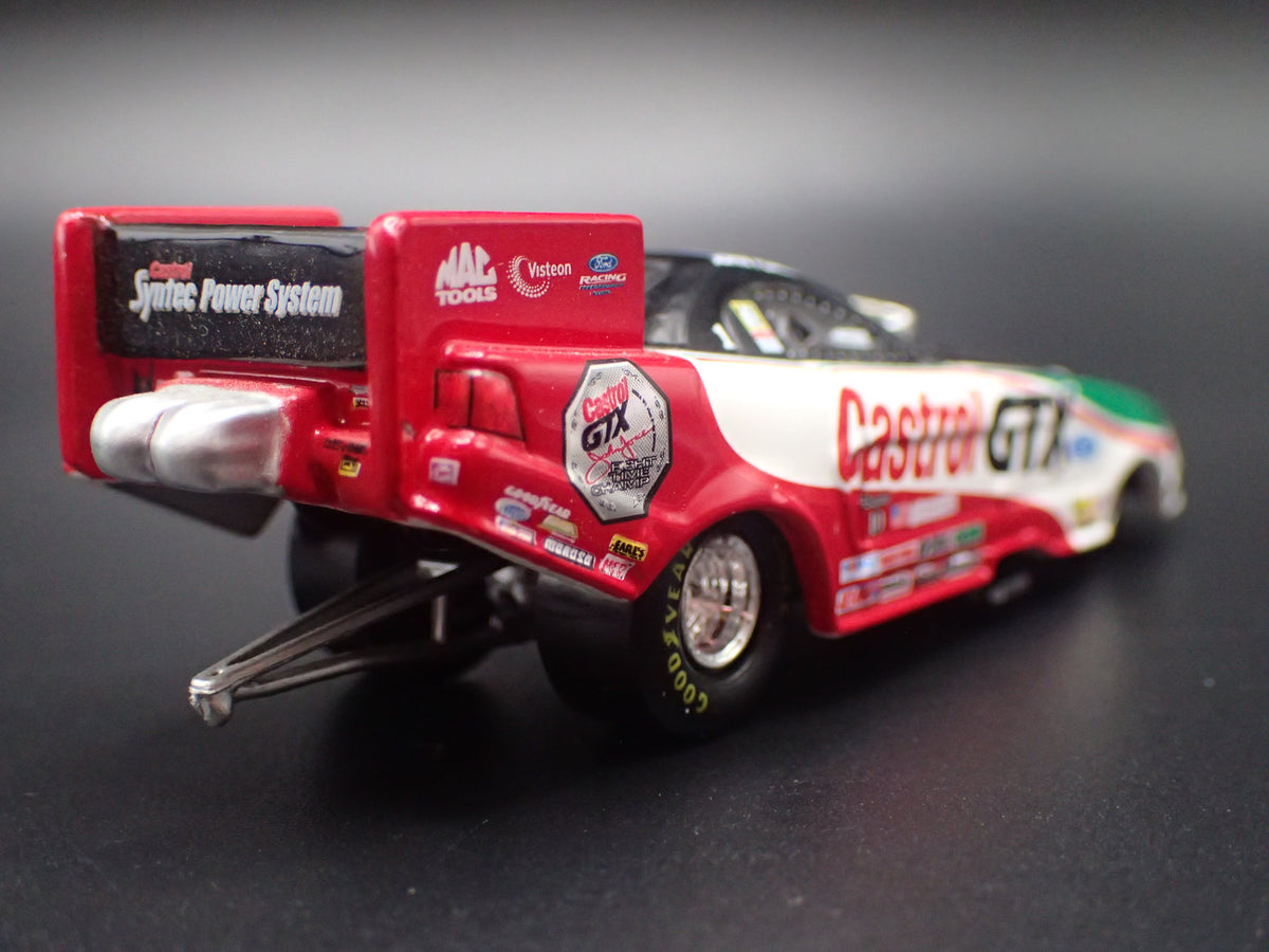 1999 FORD MUSTANG FUNNY CAR JOHN FORCE CASTROL GTX 1:64 SCALE DIECAST MODEL CAR