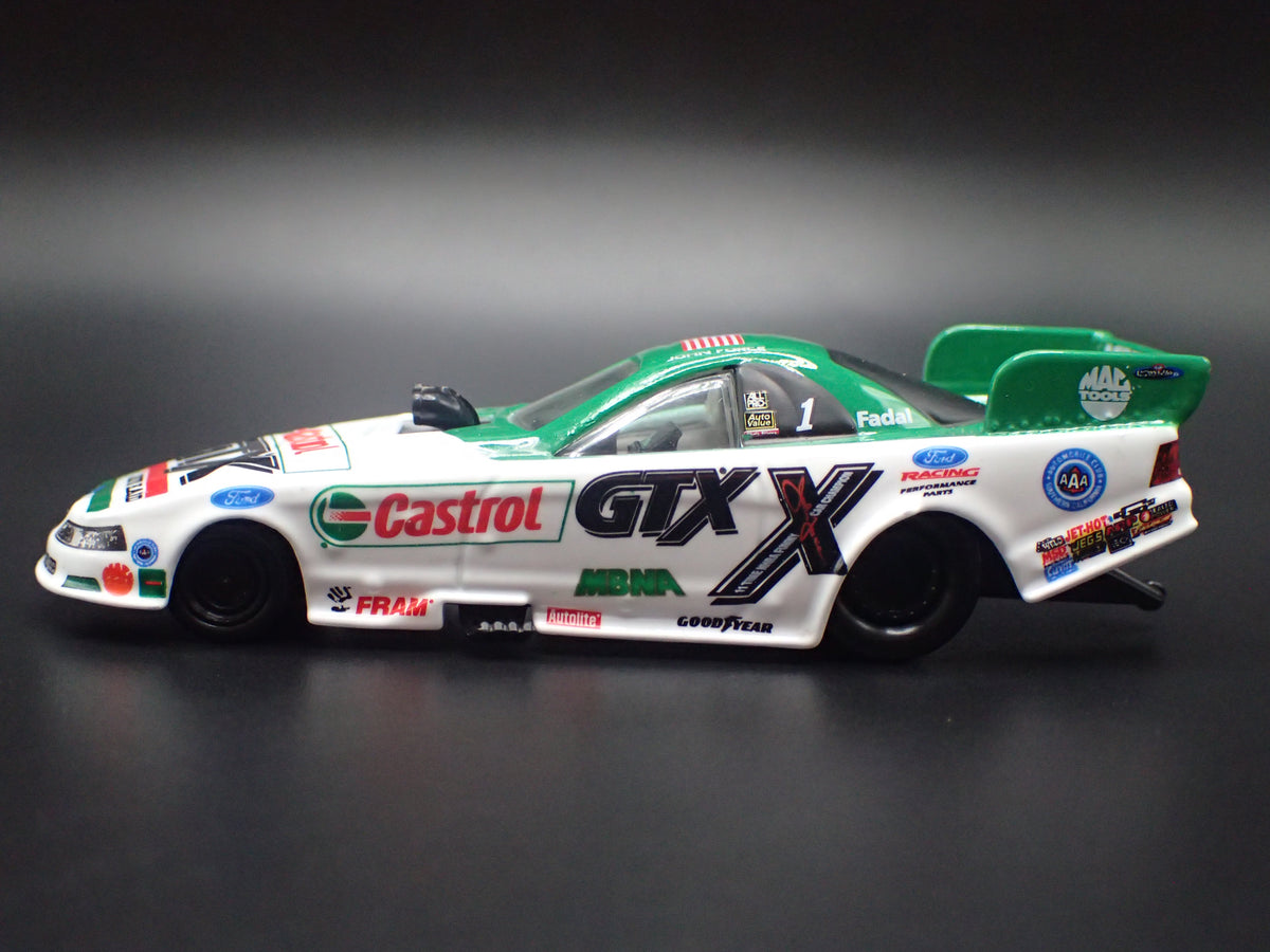2001 FORD MUSTANG FUNNY CAR JOHN FORCE CASTROL GTX 1:64 SCALE DIECAST MODEL CAR