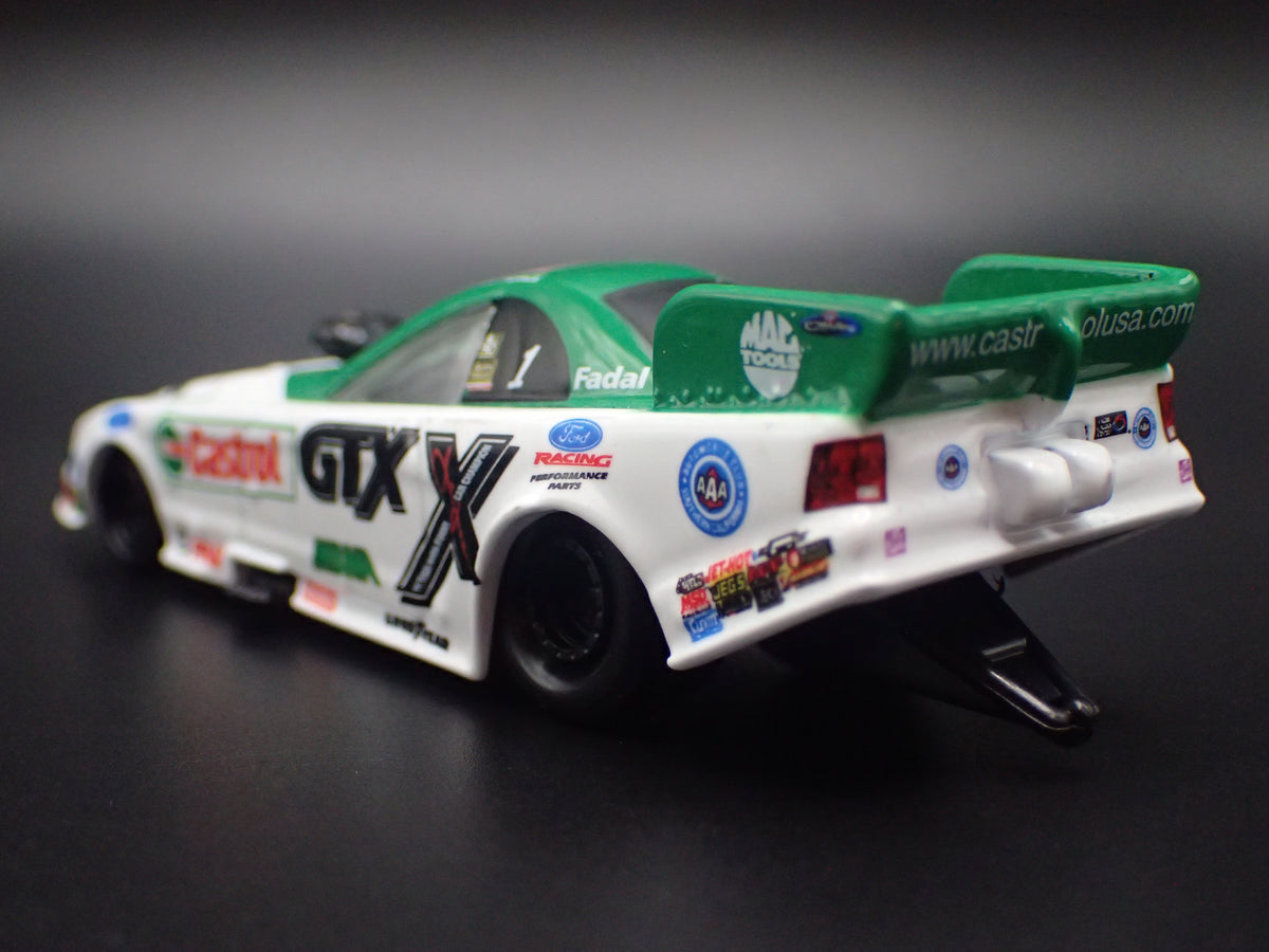 2001 FORD MUSTANG FUNNY CAR JOHN FORCE CASTROL GTX 1:64 SCALE DIECAST MODEL CAR