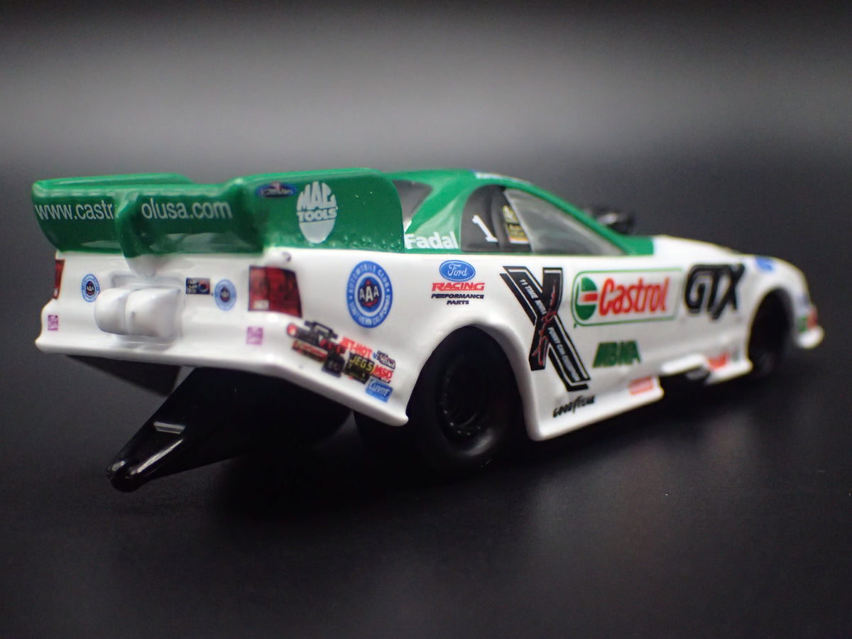 2001 FORD MUSTANG FUNNY CAR JOHN FORCE CASTROL GTX 1:64 SCALE DIECAST MODEL CAR