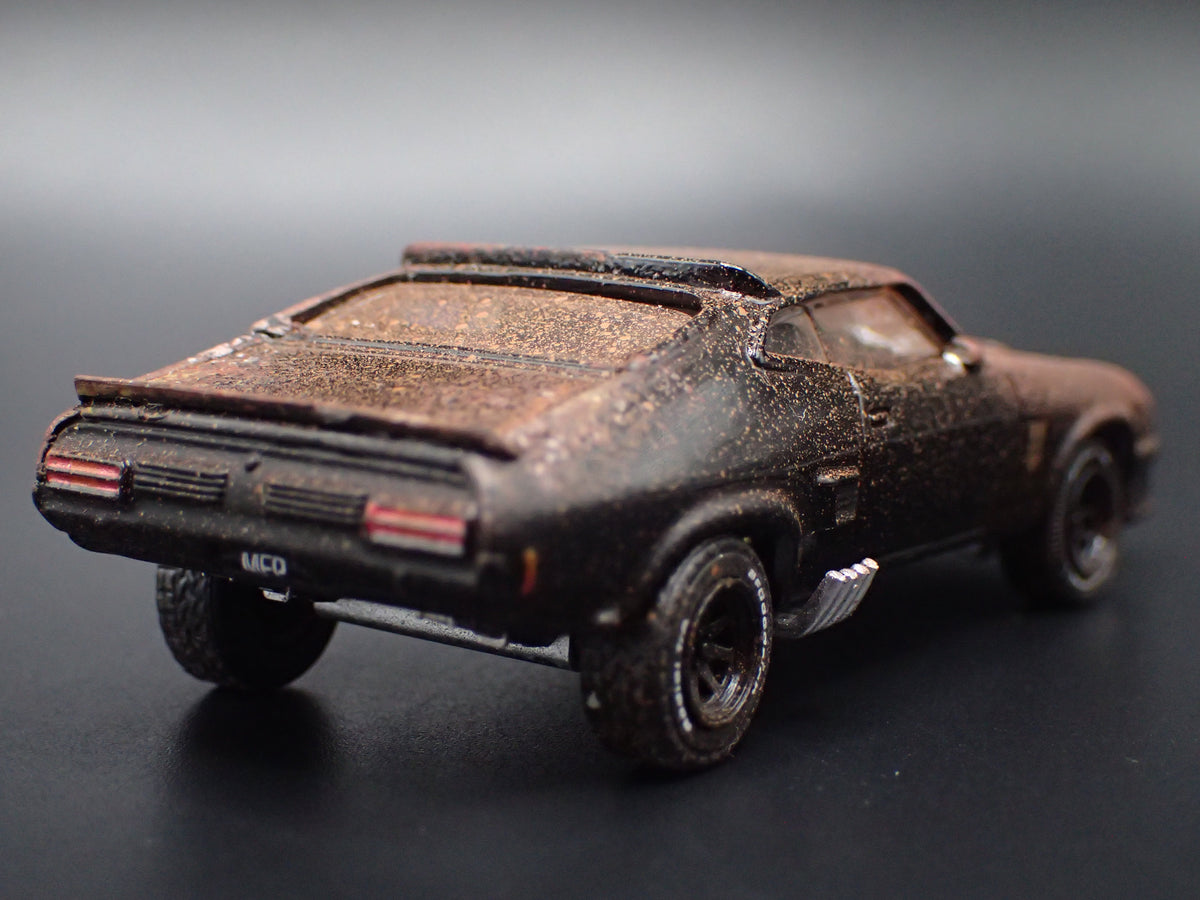 1973 73 FORD FALCON XB MAD MAX CUSTOM BARN FIND MUD 1:64 SCALE DIECAST MODEL CAR