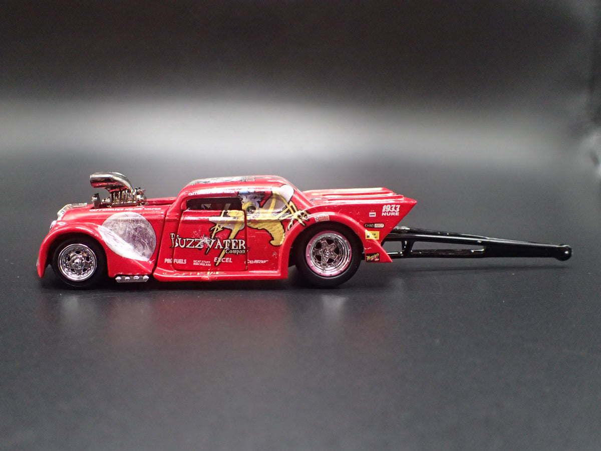 1933 33 WILLYS GASSER STINGER RED NHRA 1:64 SCALE DIORAMA DIECAST MODEL CAR