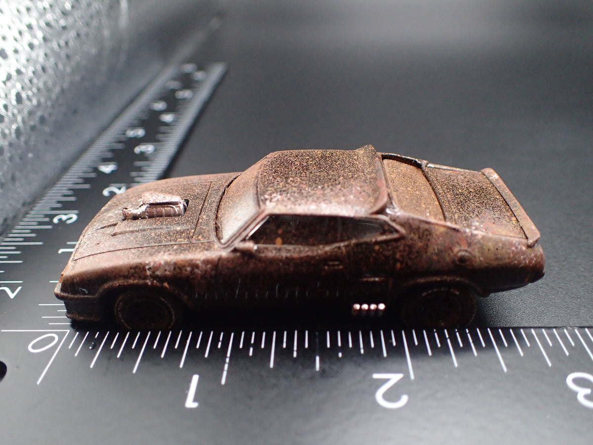 1973 73 FORD FALCON XB MAD MAX CUSTOM BARN FIND MUD 1:64 SCALE DIECAST MODEL CAR