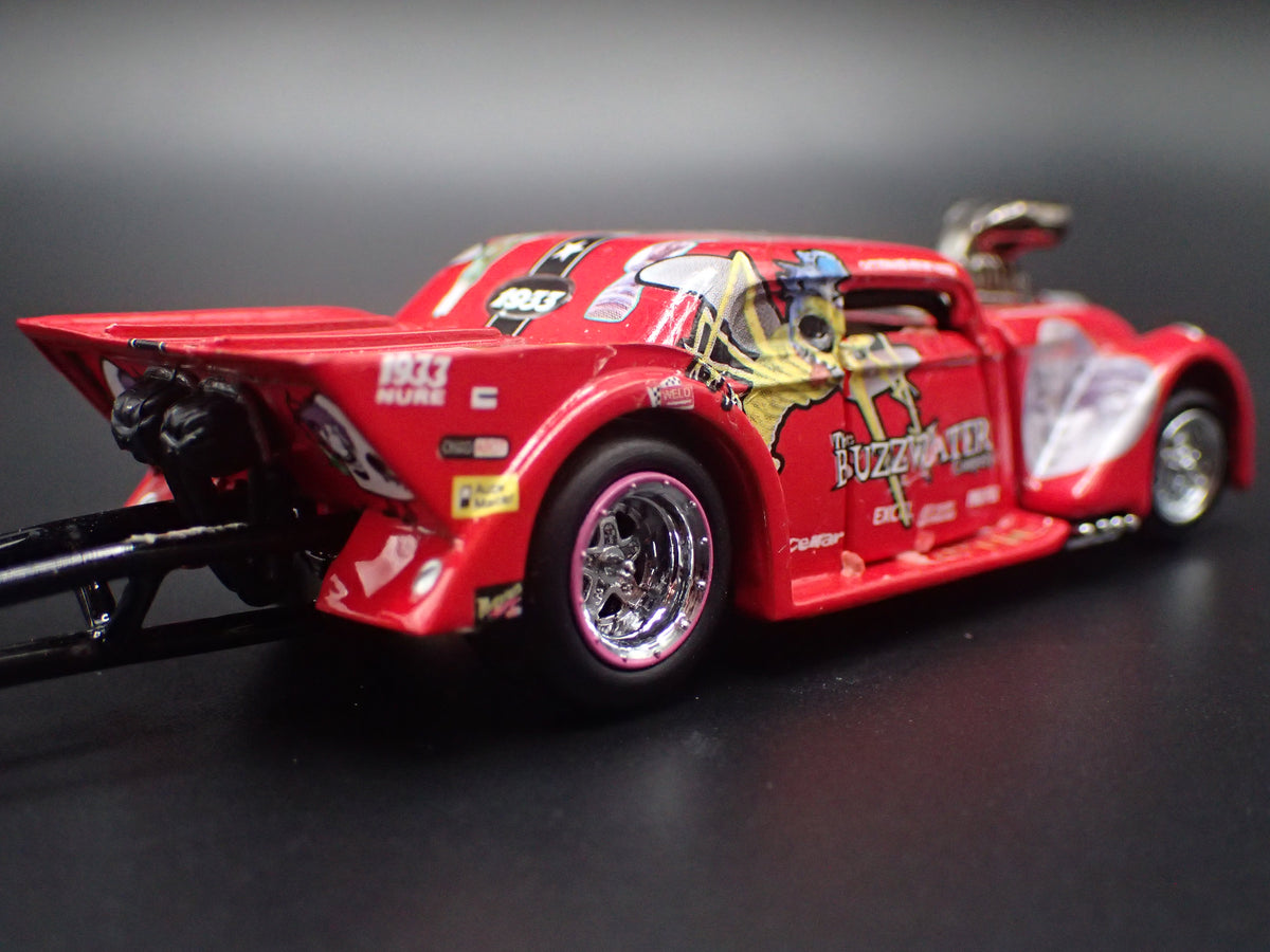 1933 33 WILLYS GASSER STINGER RED NHRA 1:64 SCALE DIORAMA DIECAST MODEL CAR