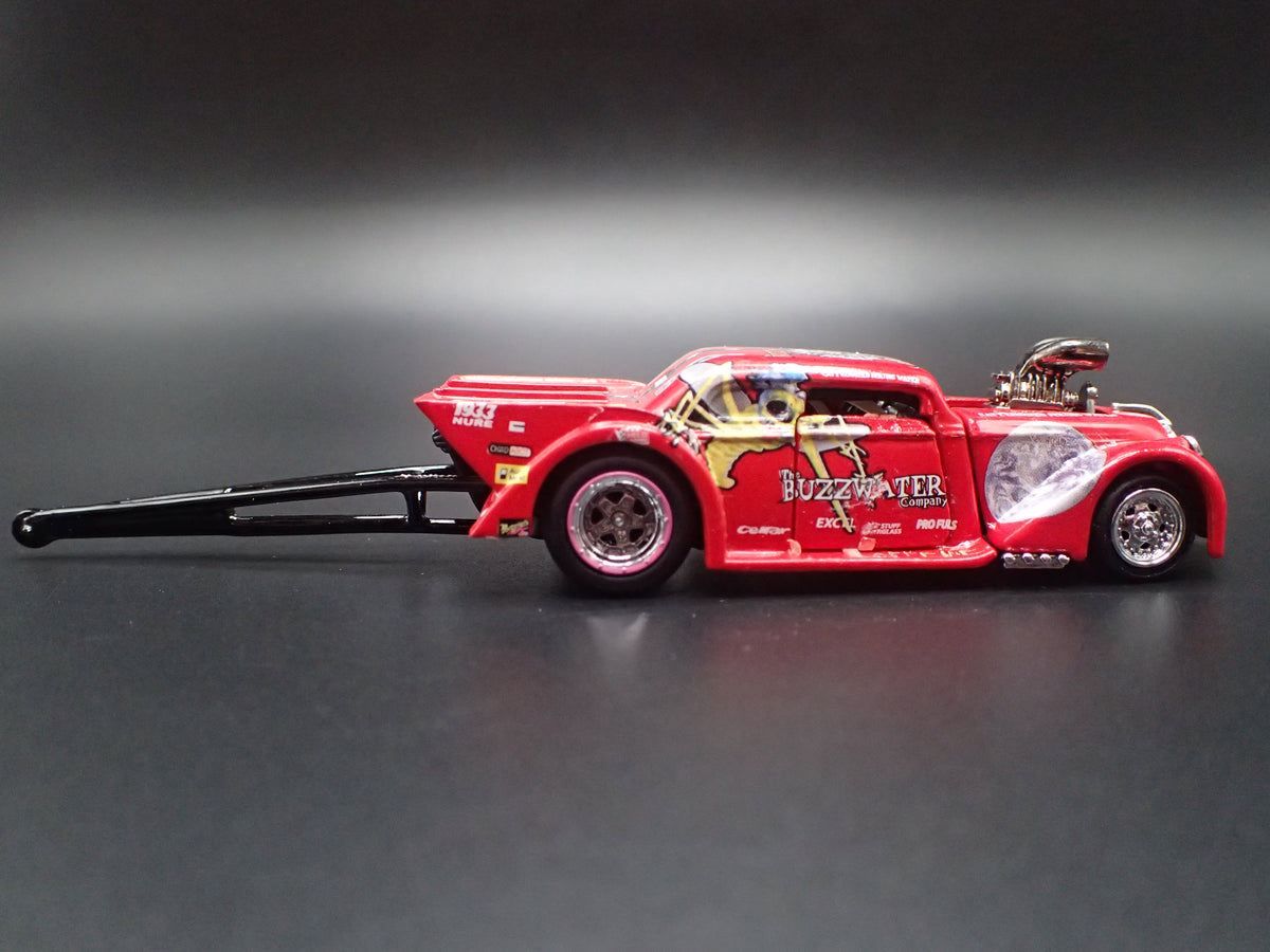 1933 33 WILLYS GASSER STINGER RED NHRA 1:64 SCALE DIORAMA DIECAST MODEL CAR