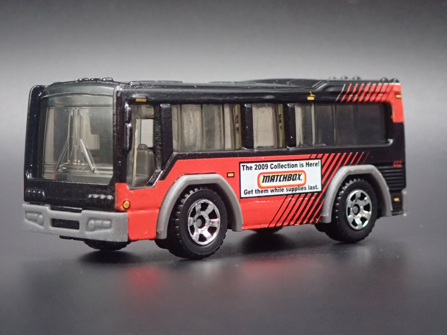 METRO CITY BUS 1:64 MB SCALE COLLECTIBLE DIORAMA DIECAST MODEL CAR