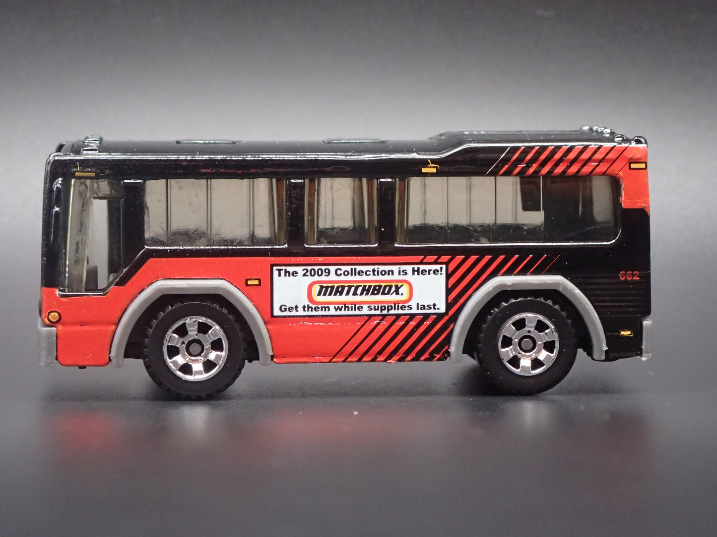 METRO CITY BUS 1:64 MB SCALE COLLECTIBLE DIORAMA DIECAST MODEL CAR