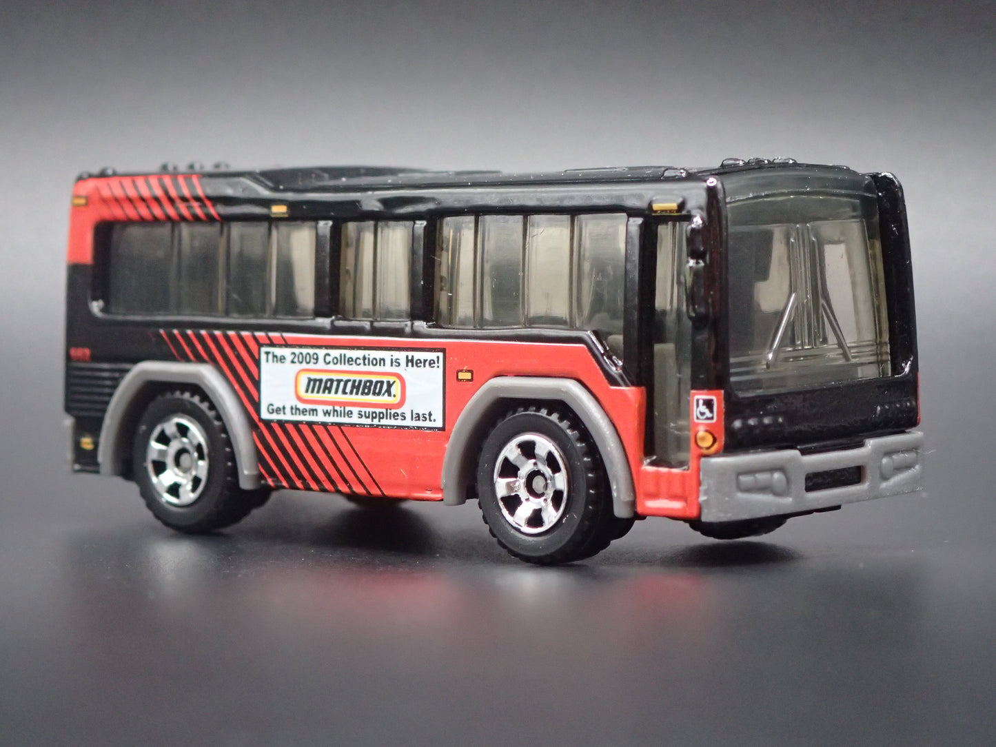 METRO CITY BUS 1:64 MB SCALE COLLECTIBLE DIORAMA DIECAST MODEL CAR