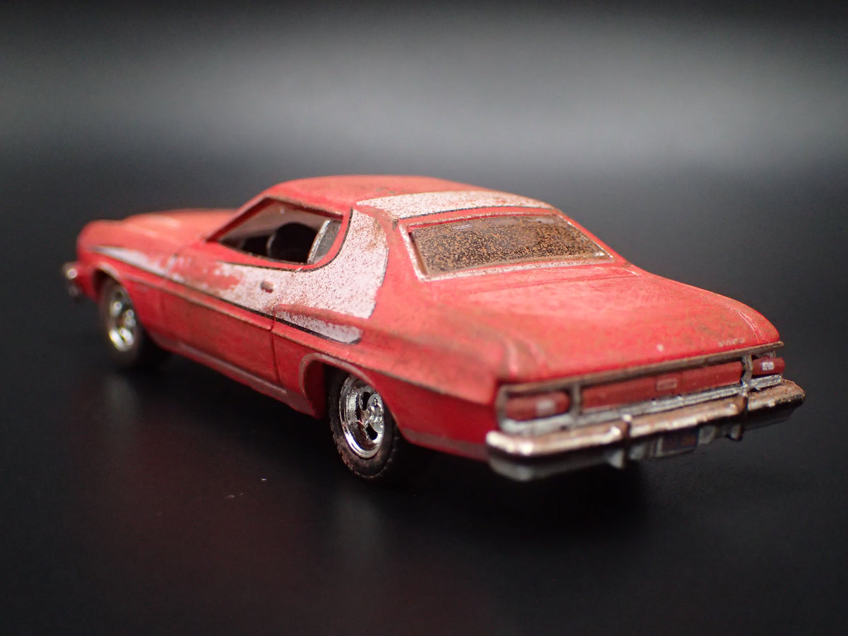1976 76 FORD GRAN TORINO STARSKY & HUTCH BARN FIND 1:64 SCALE DIECAST CAR