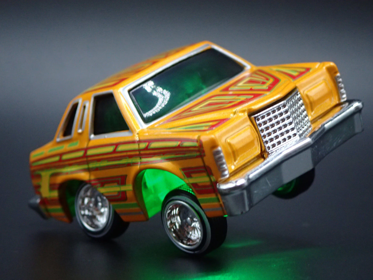 1978 78 THUNDERBIRD CAR TUNED LOWRIDER BLACK 1:64 SCALE DIORAMA DIECAST MODEL CAR