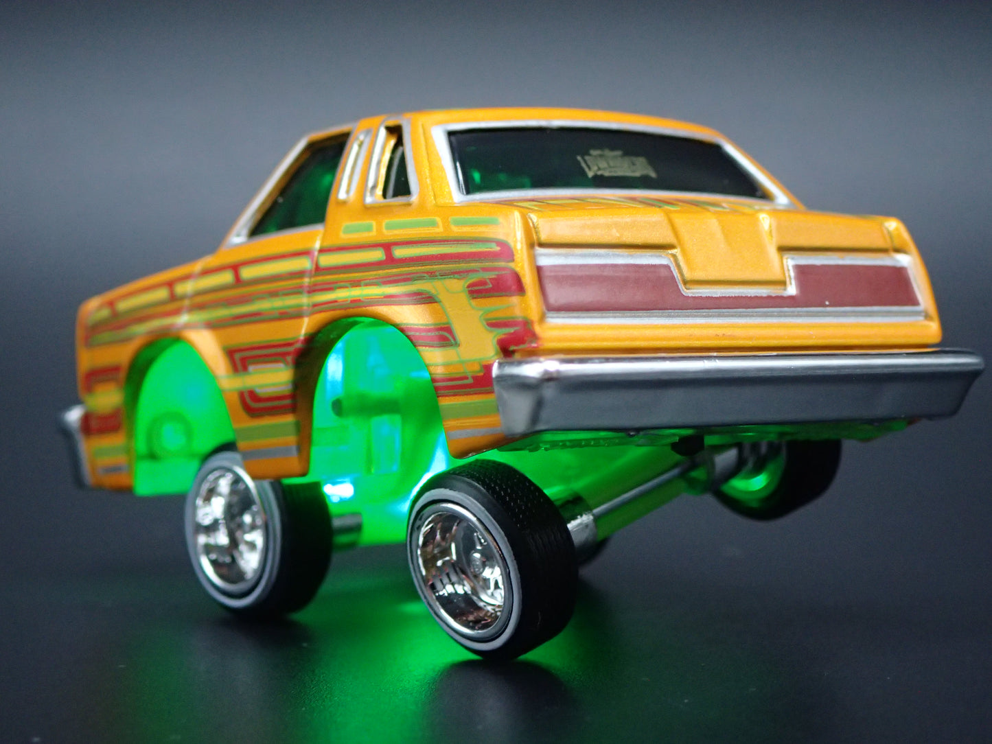 1978 78 THUNDERBIRD CAR TUNED LOWRIDER BLACK 1:64 SCALE DIORAMA DIECAST MODEL CAR