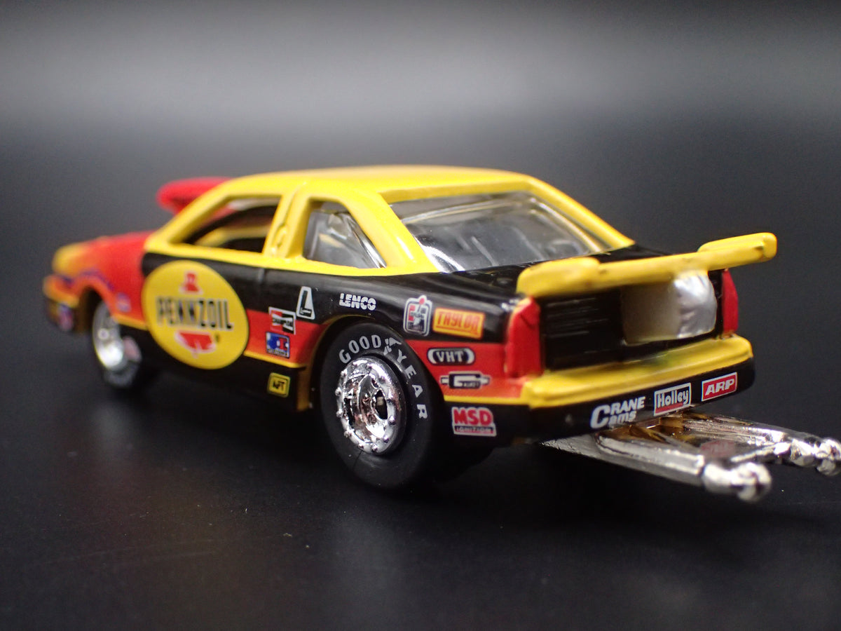 FORD PRO STOCK NHRA PENNZOIL YELLOW 1:64 SCALE DIORAMA DIECAST MODEL CAR