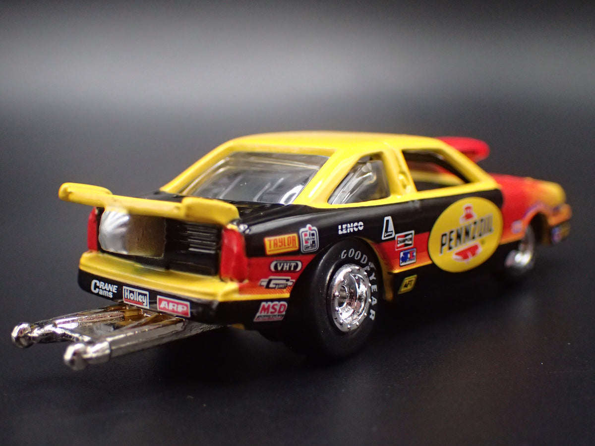 FORD PRO STOCK NHRA PENNZOIL YELLOW 1:64 SCALE DIORAMA DIECAST MODEL CAR
