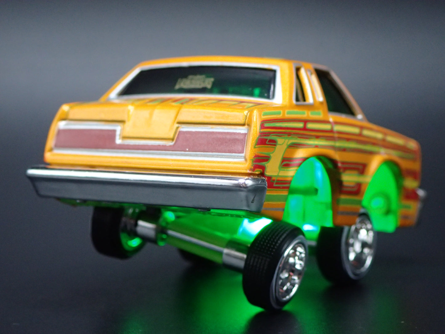 1978 78 THUNDERBIRD CAR TUNED LOWRIDER BLACK 1:64 SCALE DIORAMA DIECAST MODEL CAR