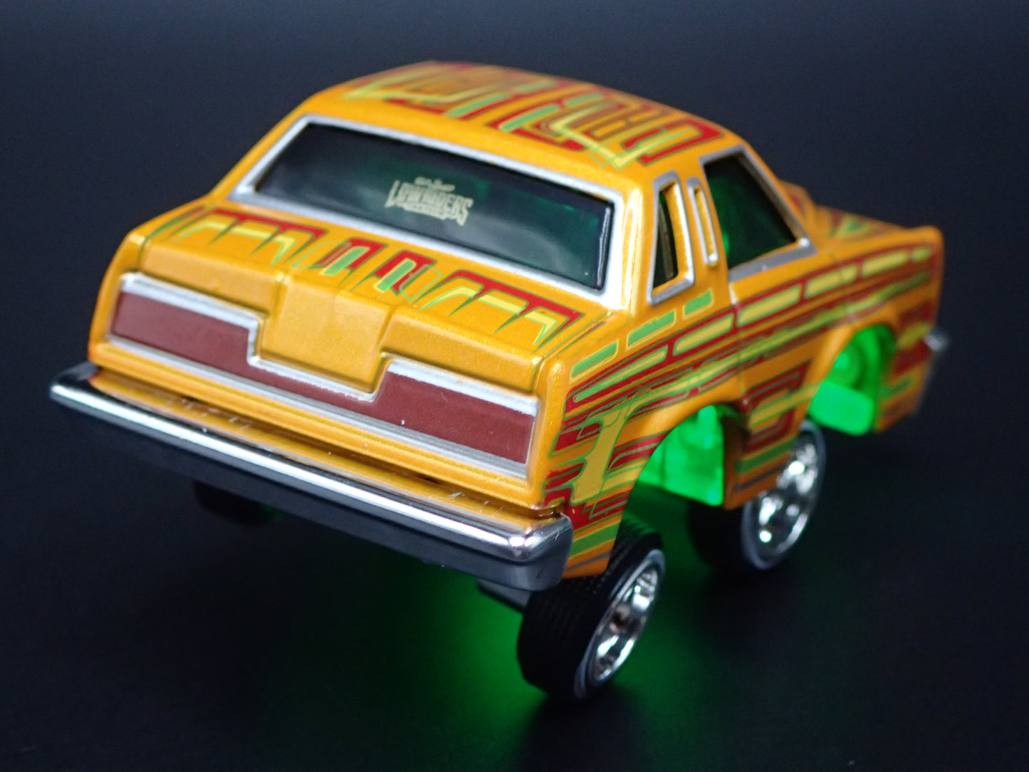 1978 78 THUNDERBIRD CAR TUNED LOWRIDER BLACK 1:64 SCALE DIORAMA DIECAST MODEL CAR