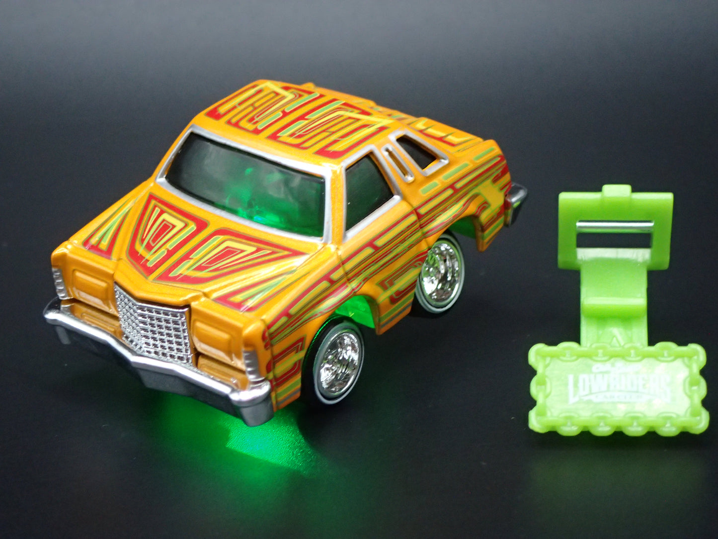 1978 78 THUNDERBIRD CAR TUNED LOWRIDER BLACK 1:64 SCALE DIORAMA DIECAST MODEL CAR