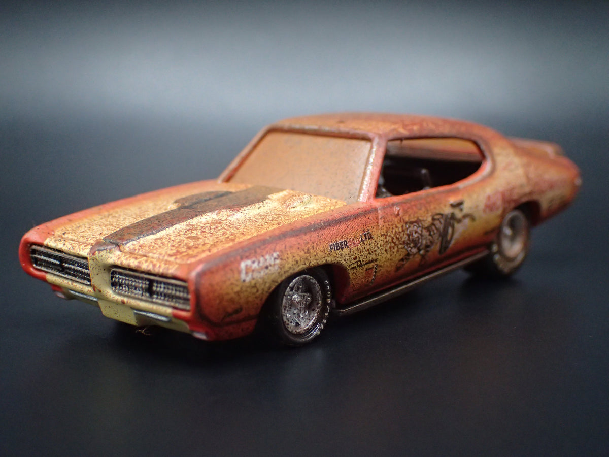 1969 69 PONTIAC GTO JUDGE BARN FIND CUSTOM 1:64 SCALE DIORAMA DIECAST MODEL CAR