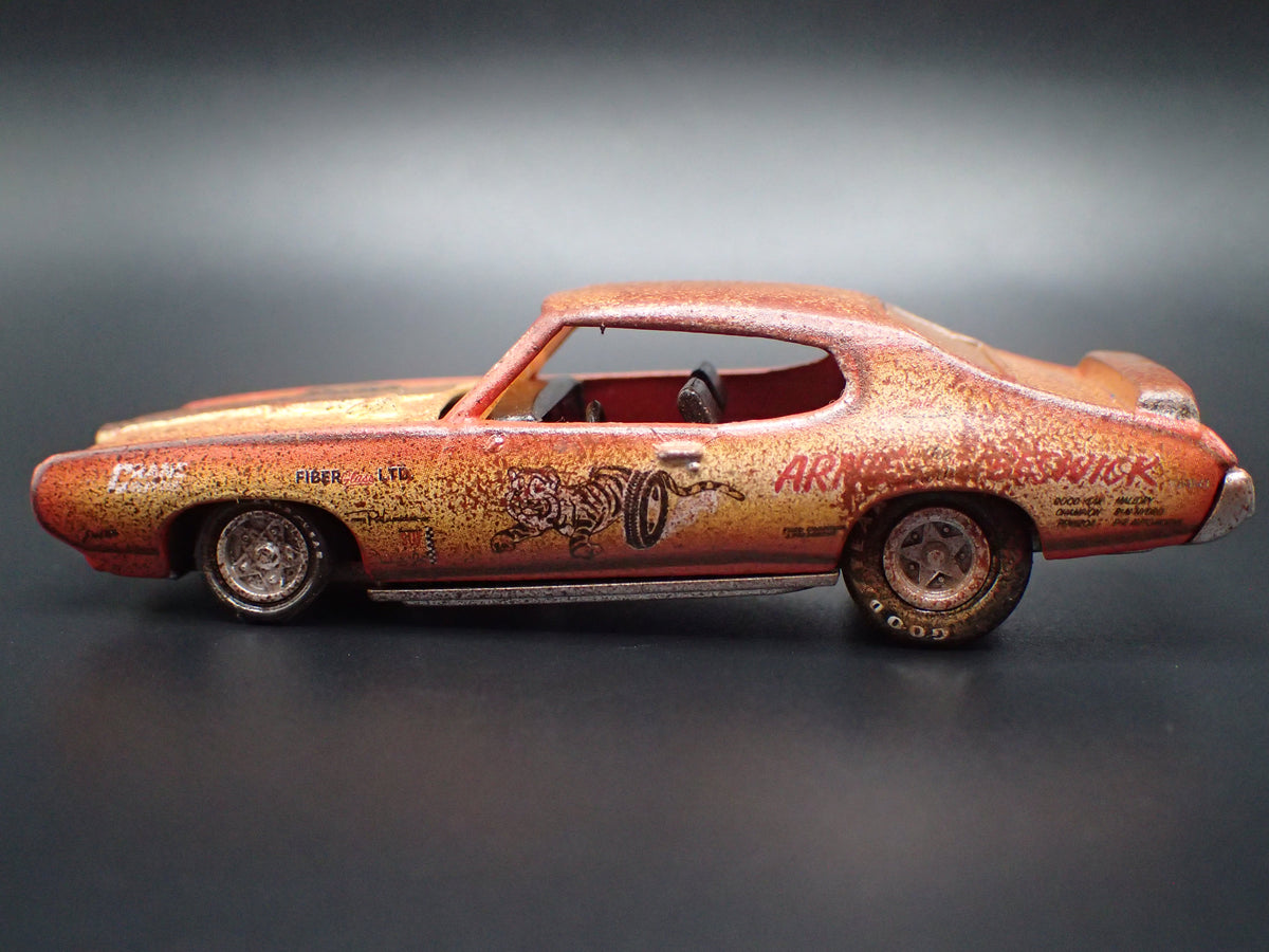 1969 69 PONTIAC GTO JUDGE BARN FIND CUSTOM 1:64 SCALE DIORAMA DIECAST MODEL CAR