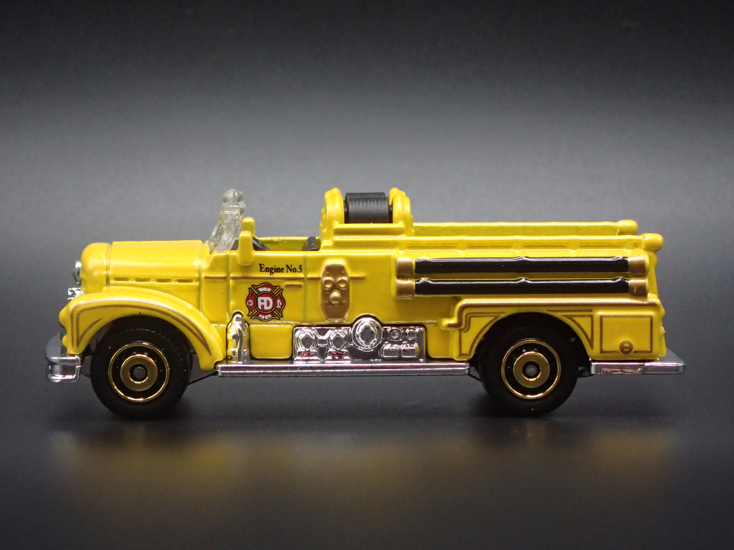 SEAGRAVE FIRE ENGINE FIRE TRUCK YELLOW 1/64 MB SCALE DIORAMA DIECAST MODEL CAR