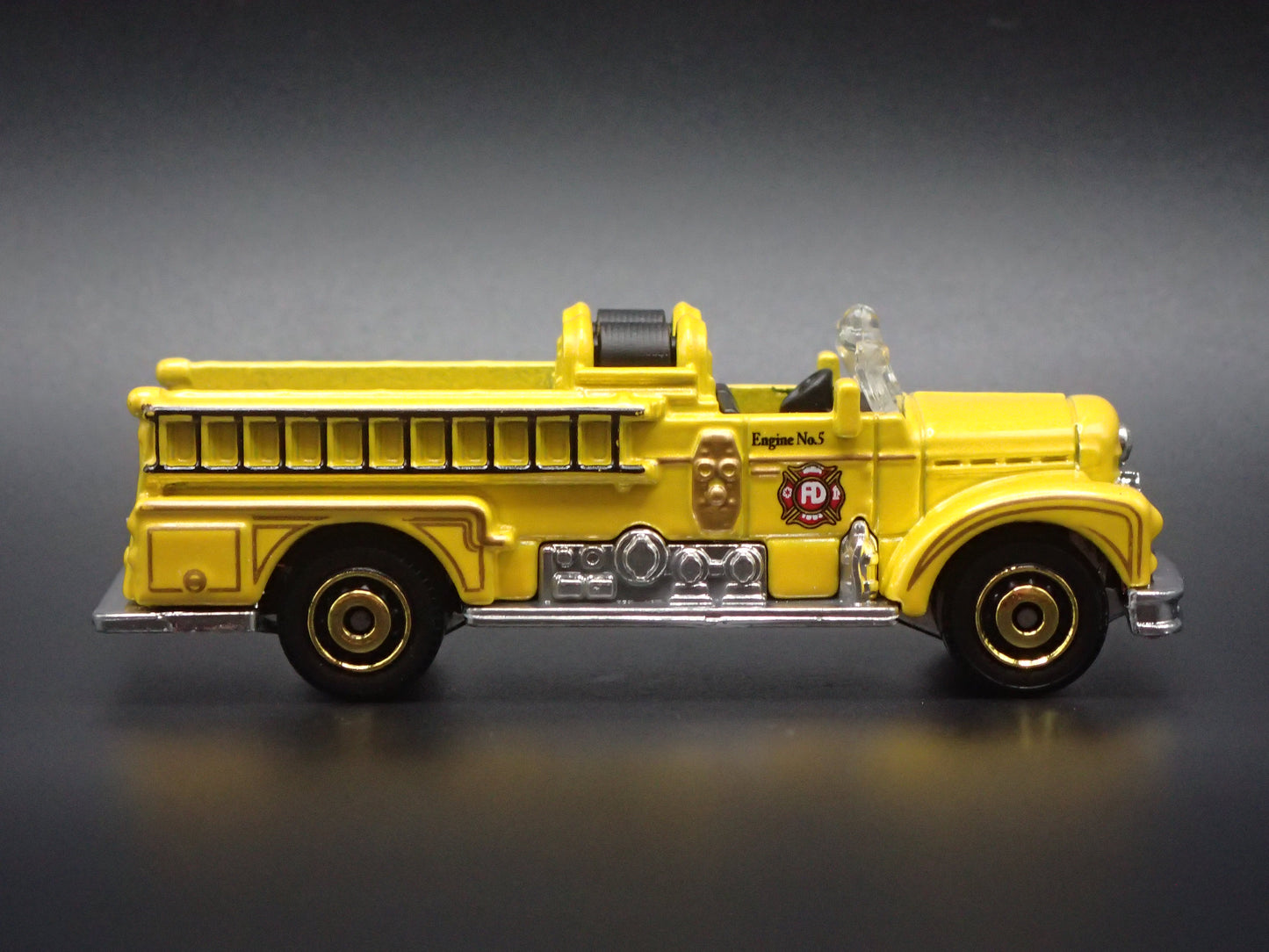 SEAGRAVE FIRE ENGINE FIRE TRUCK YELLOW 1/64 MB SCALE DIORAMA DIECAST MODEL CAR