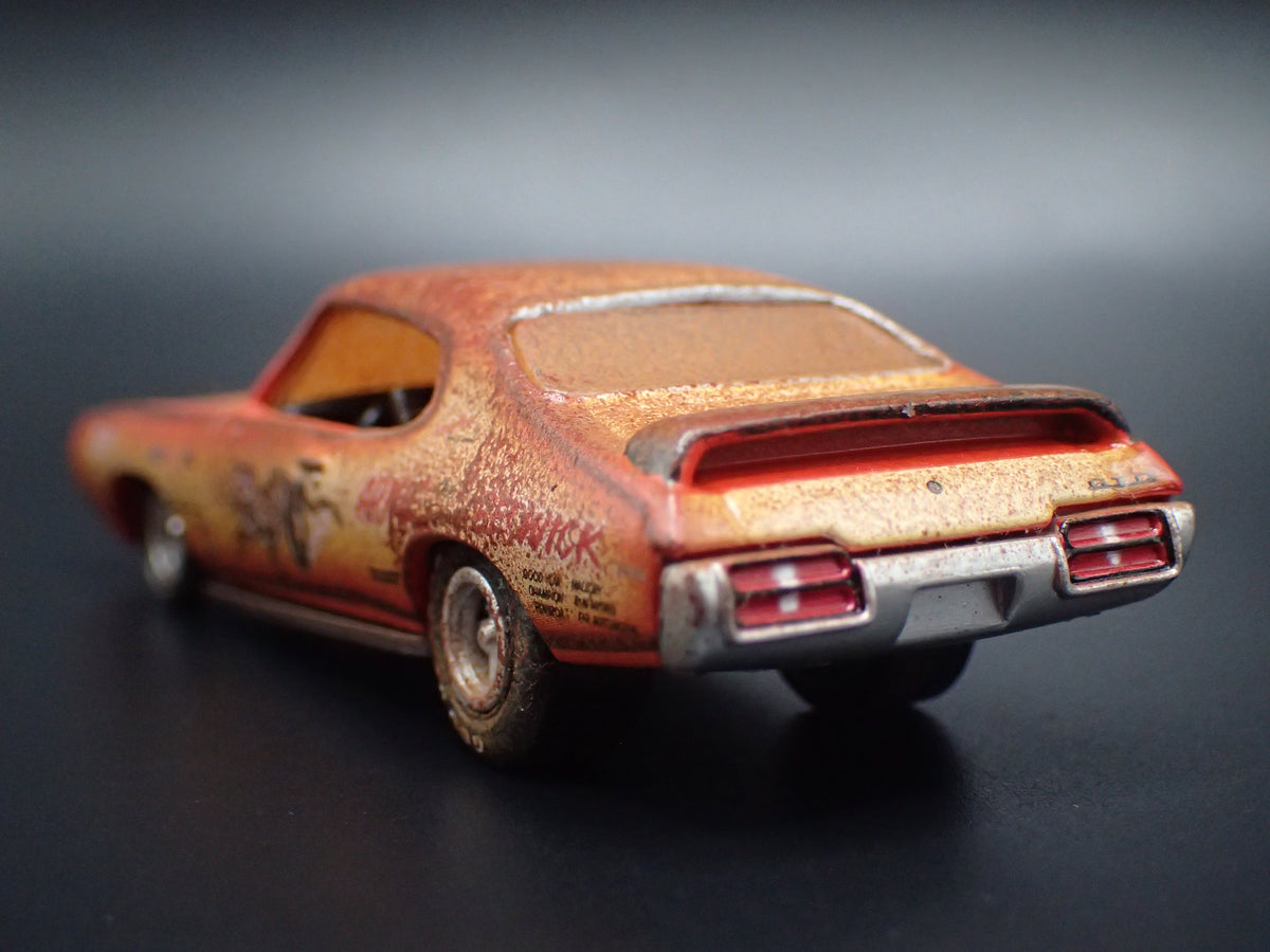 1969 69 PONTIAC GTO JUDGE BARN FIND CUSTOM 1:64 SCALE DIORAMA DIECAST MODEL CAR