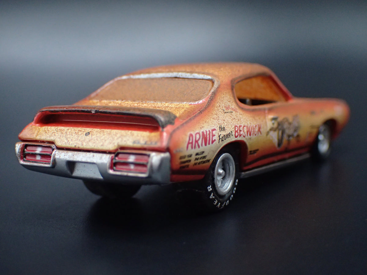 1969 69 PONTIAC GTO JUDGE BARN FIND CUSTOM 1:64 SCALE DIORAMA DIECAST MODEL CAR