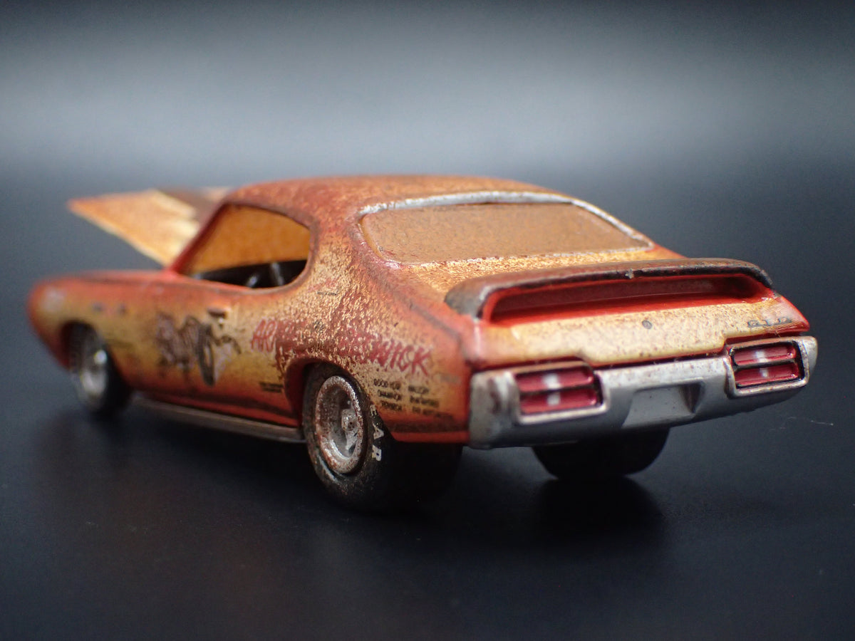 1969 69 PONTIAC GTO JUDGE BARN FIND CUSTOM 1:64 SCALE DIORAMA DIECAST MODEL CAR