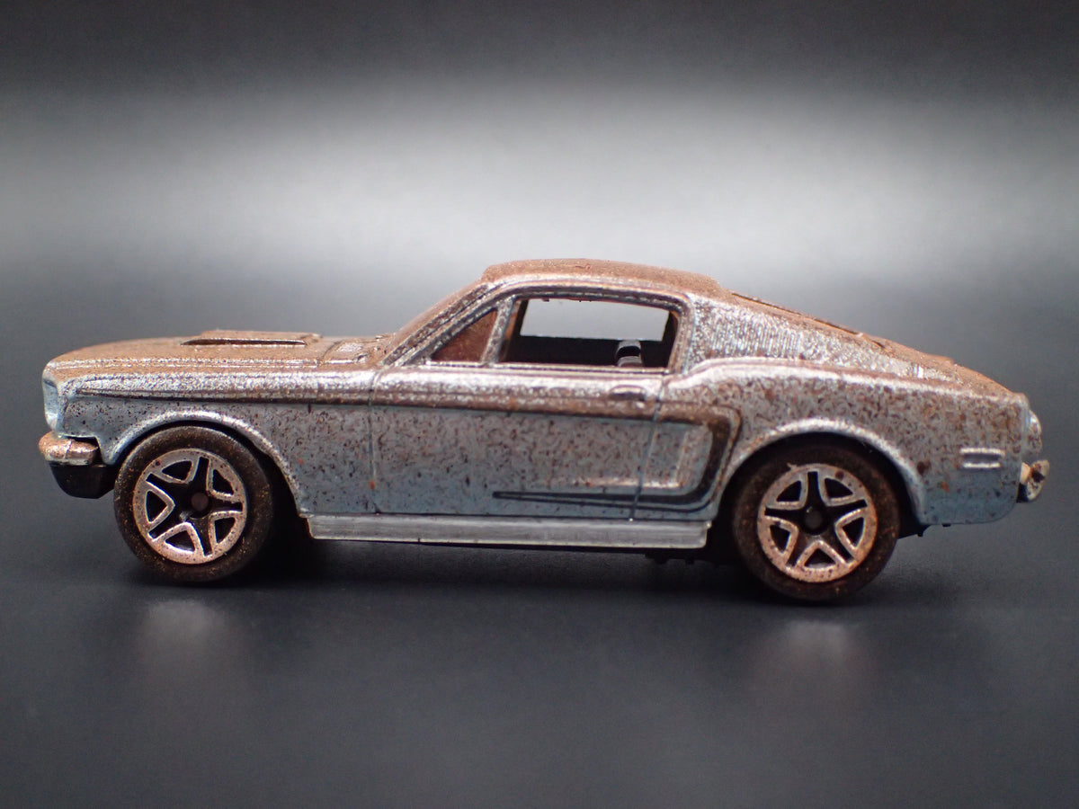1968 68 FORD MUSTANG COBRA JET 428 CUSTOM BARN FIND 1:64 SCALE DIECAST MODEL CAR
