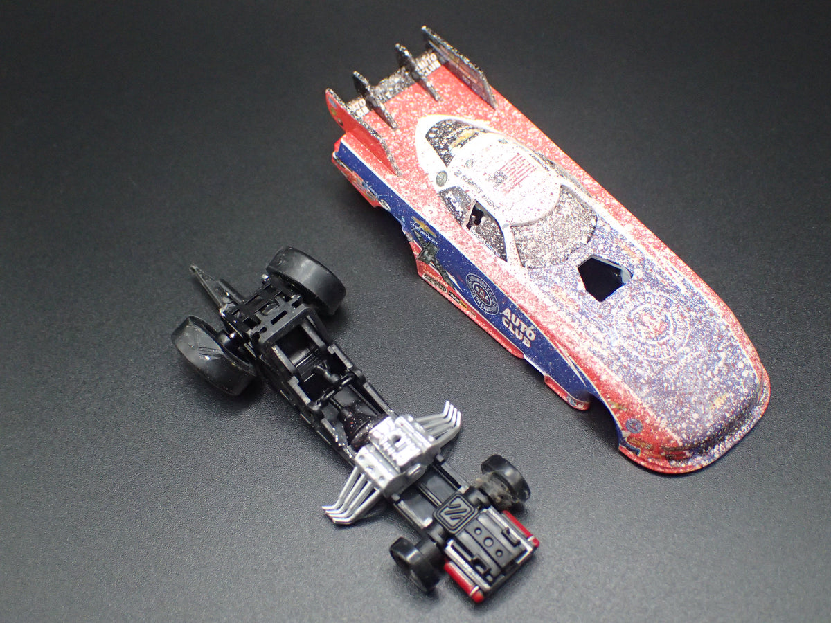 2019 19 ROBERT HIGHT NHRA FUNNY CAR CHEVY CAMARO AAA 1:64 SCALE DIECAST MODEL