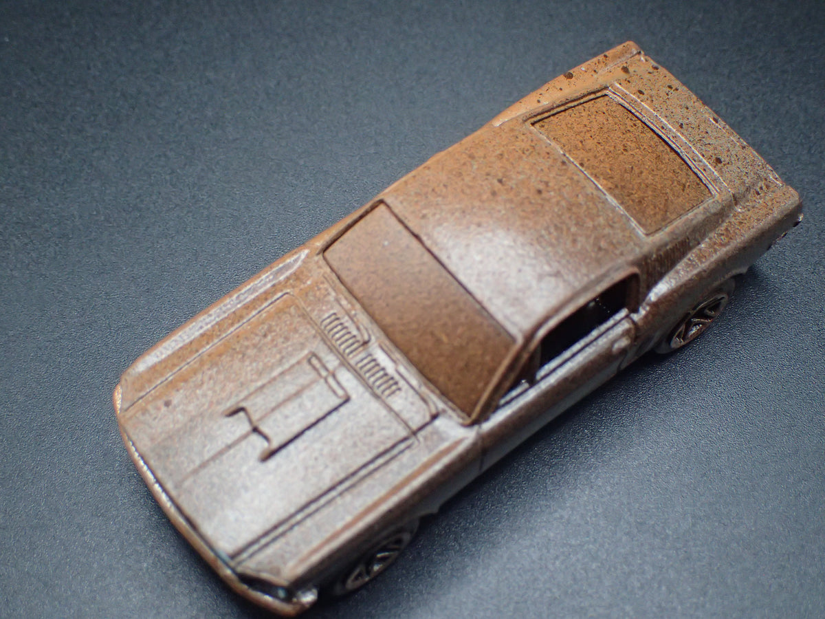 1968 68 FORD MUSTANG COBRA JET 428 CUSTOM BARN FIND 1:64 SCALE DIECAST MODEL CAR