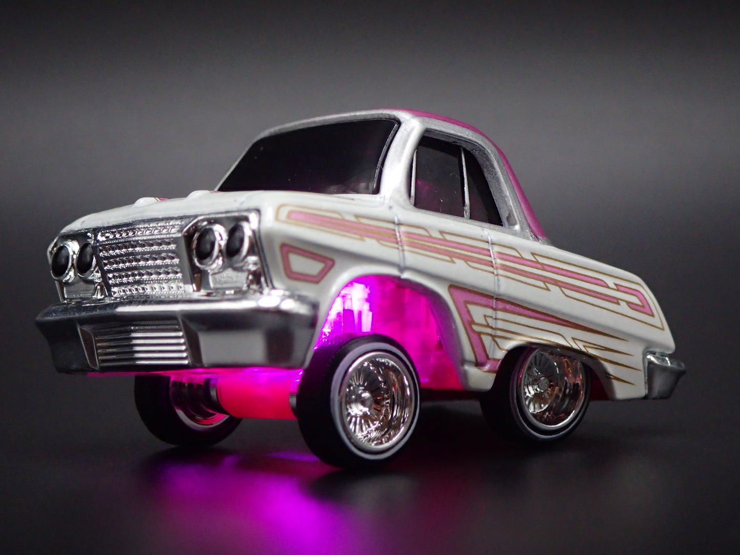 1962 62 CHEVY CHEVROLET IMPALA CAR TUNED LOWRIDER 1:64 SCALE DIECAST MODEL CAR