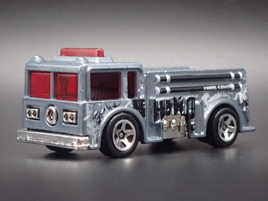 VINTAGE FIRE TRUCK GRAY 1:64 HW SCALE COLLECTIBLE DIORAMA DIECAST MODEL CAR