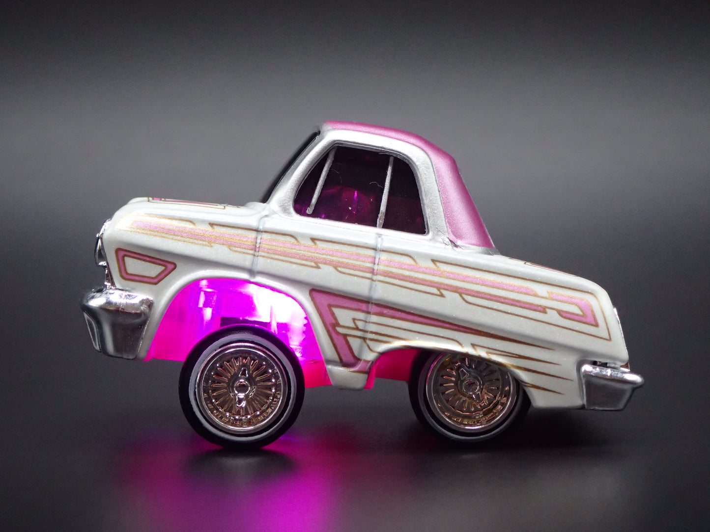 1962 62 CHEVY CHEVROLET IMPALA CAR TUNED LOWRIDER 1:64 SCALE DIECAST MODEL CAR