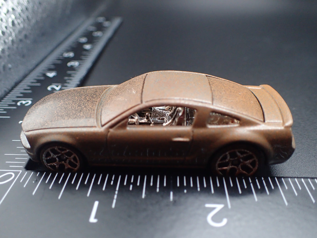 2005- 2009 FORD MUSTANG GT CUSTOM BARN FIND 1:64 SCALE COLLECTIBLE DIECAST MODEL CAR