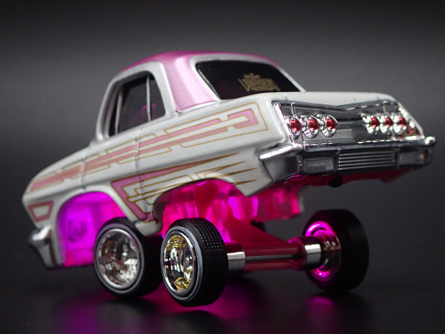 1962 62 CHEVY CHEVROLET IMPALA CAR TUNED LOWRIDER 1:64 SCALE DIECAST MODEL CAR