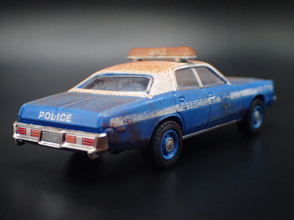 1978 78 DODGE MONACO NYPD CUSTOM BARN FIND 1/64 SCALE DIECAST MODEL CAR