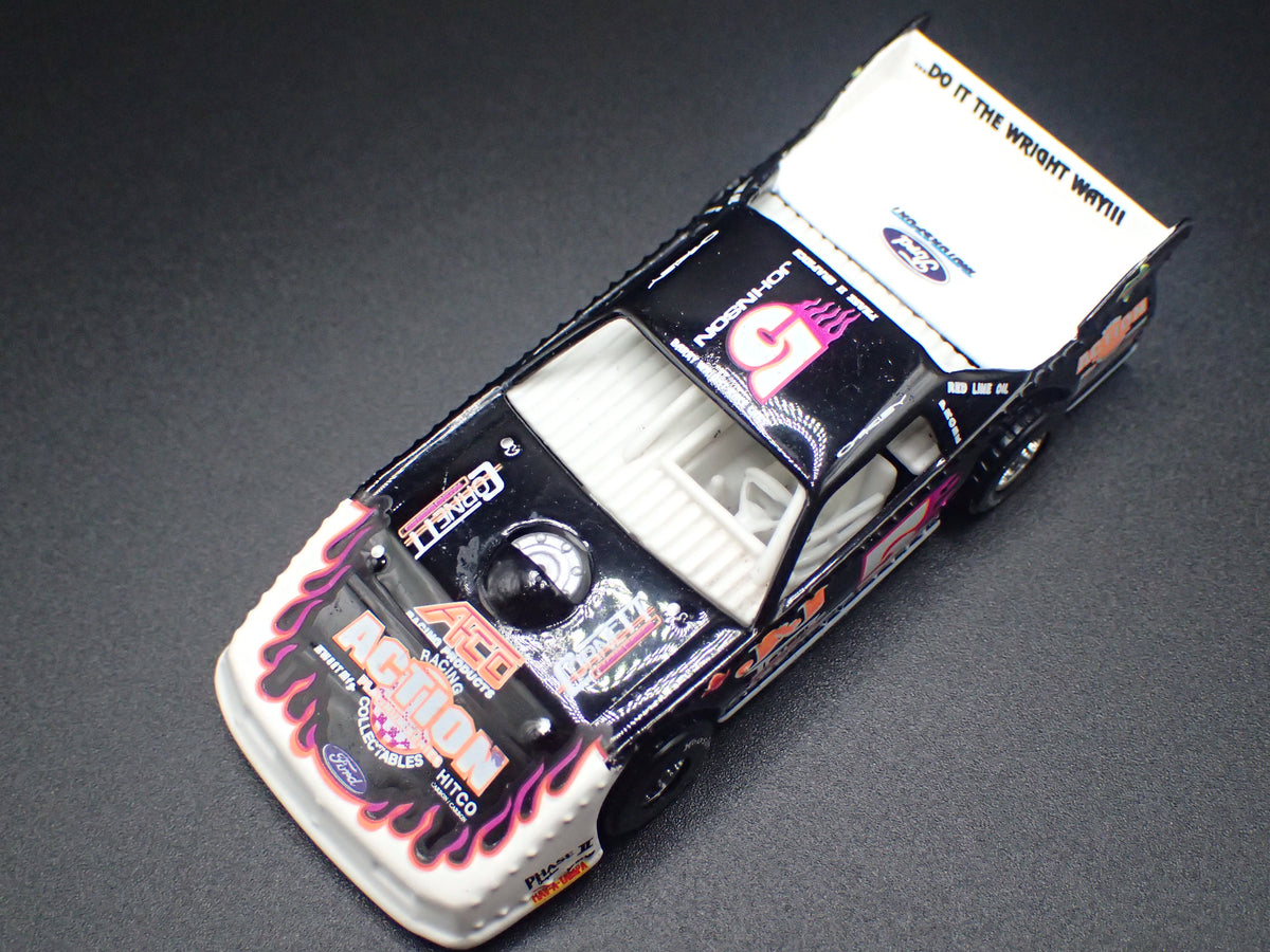 1996 96 DIRT TRACK RACING RONNIE JOHNSON 1:64 SCALE COLLECTIBLE DIECAST MODEL CAR