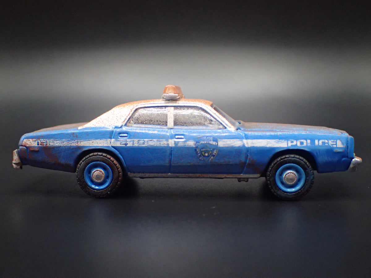 1978 78 DODGE MONACO NYPD CUSTOM BARN FIND 1/64 SCALE DIECAST MODEL CAR