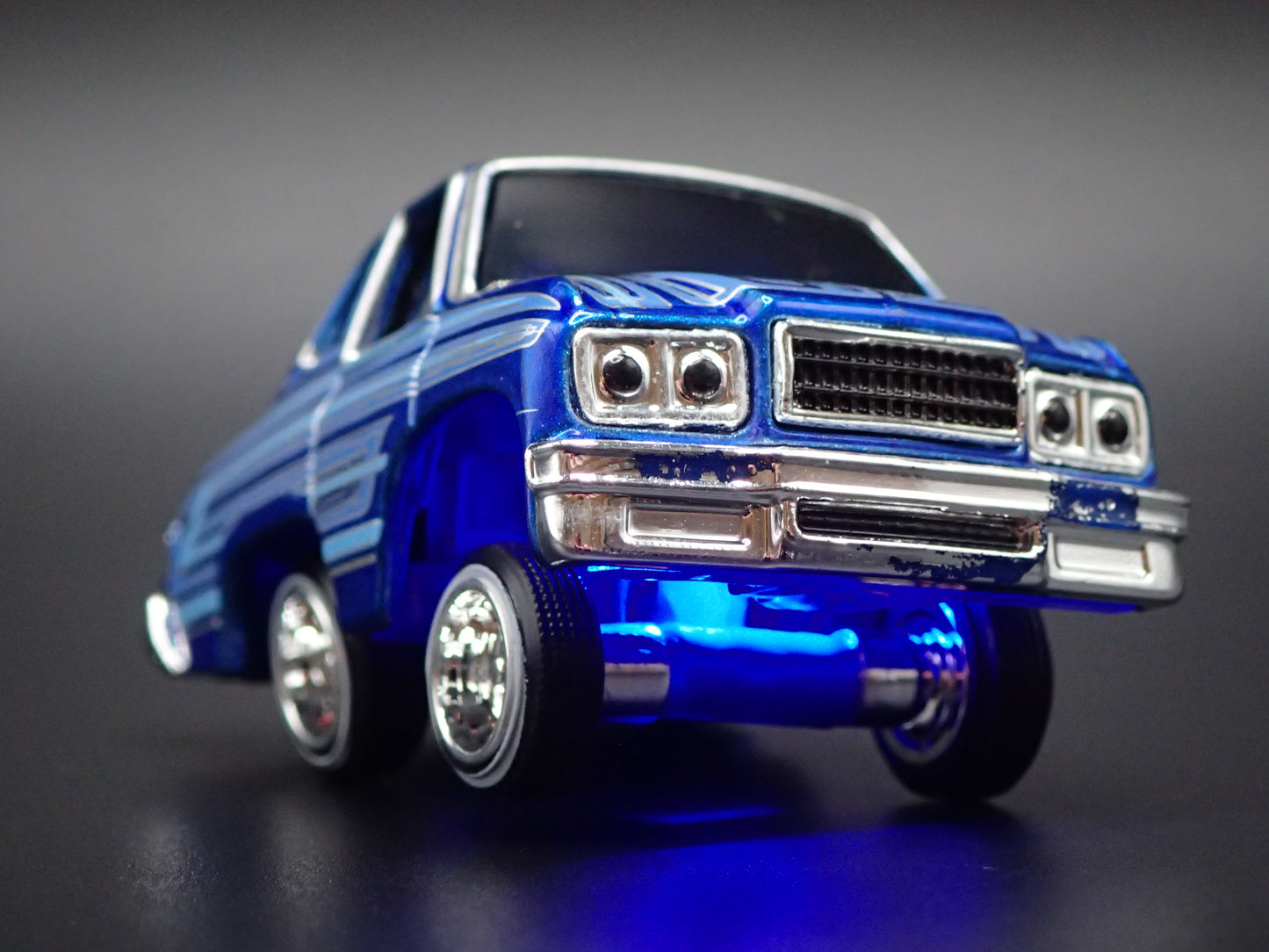 1975 75 CHEVY CHEVROLET IMPALA CAR TUNED LOWRIDER 1:64 SCALE DIECAST MODEL CAR