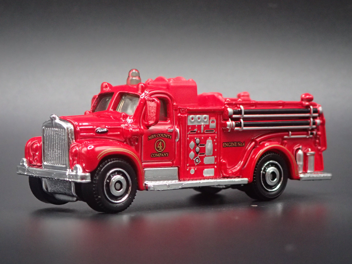 1953-1966 MACK B FIRE ENGINE TRUCK 1:64 MB SCALE COLLECTIBLE DIECAST MODEL CAR