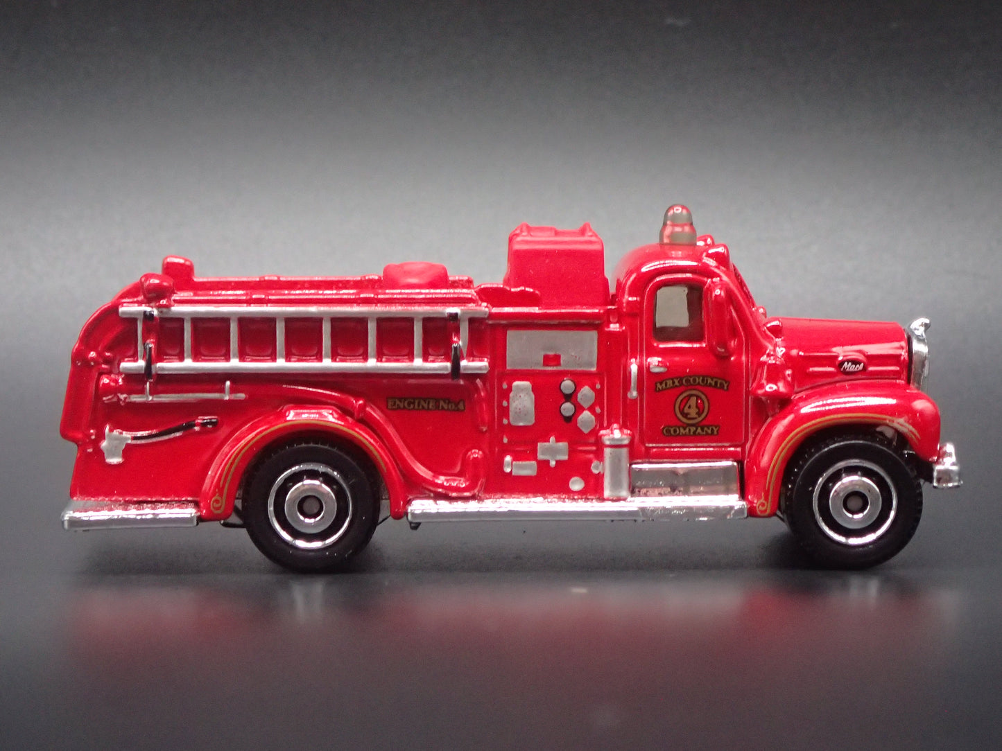 1953-1966 MACK B FIRE ENGINE TRUCK 1:64 MB SCALE COLLECTIBLE DIECAST MODEL CAR