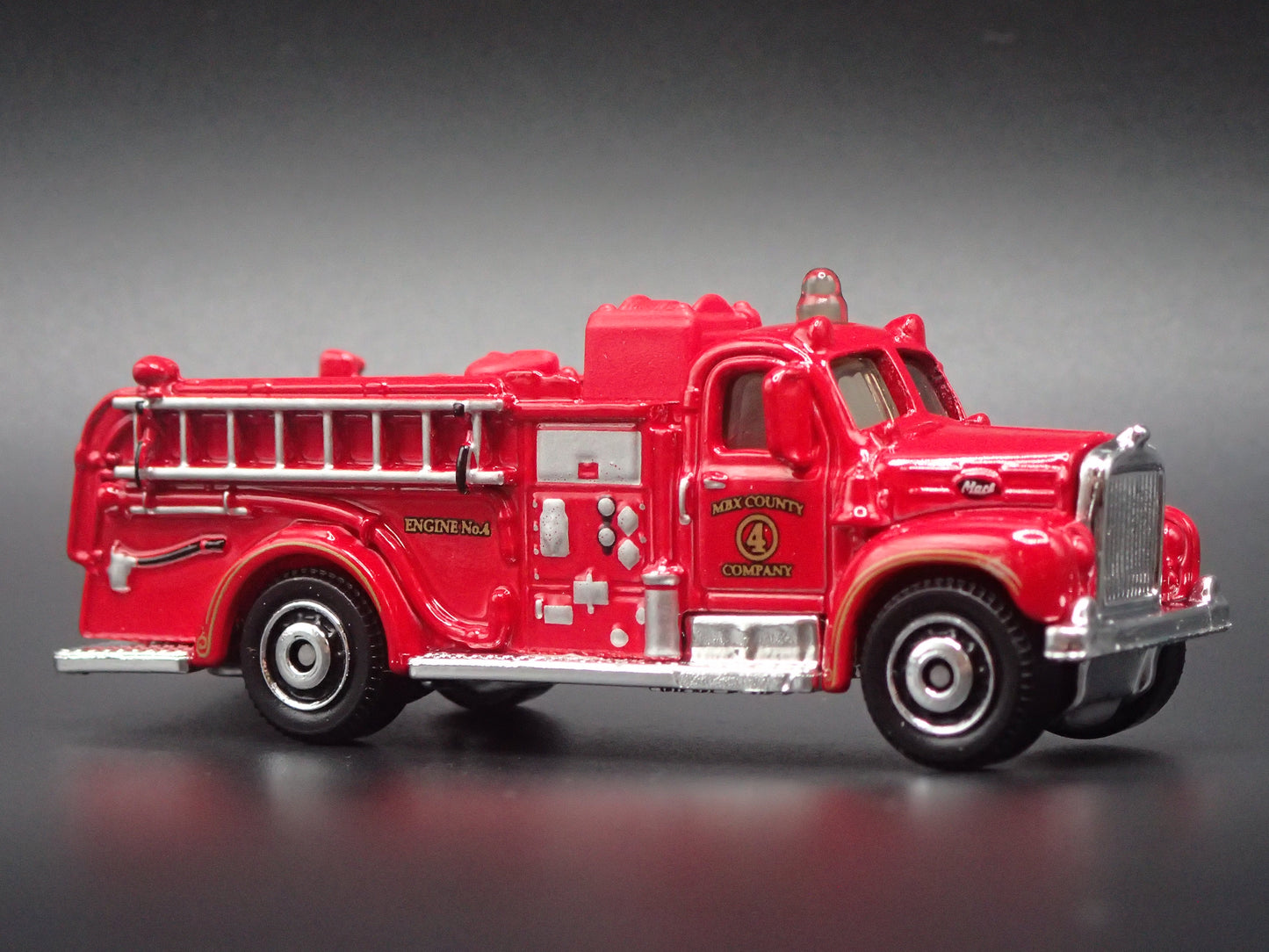 1953-1966 MACK B FIRE ENGINE TRUCK 1:64 MB SCALE COLLECTIBLE DIECAST MODEL CAR