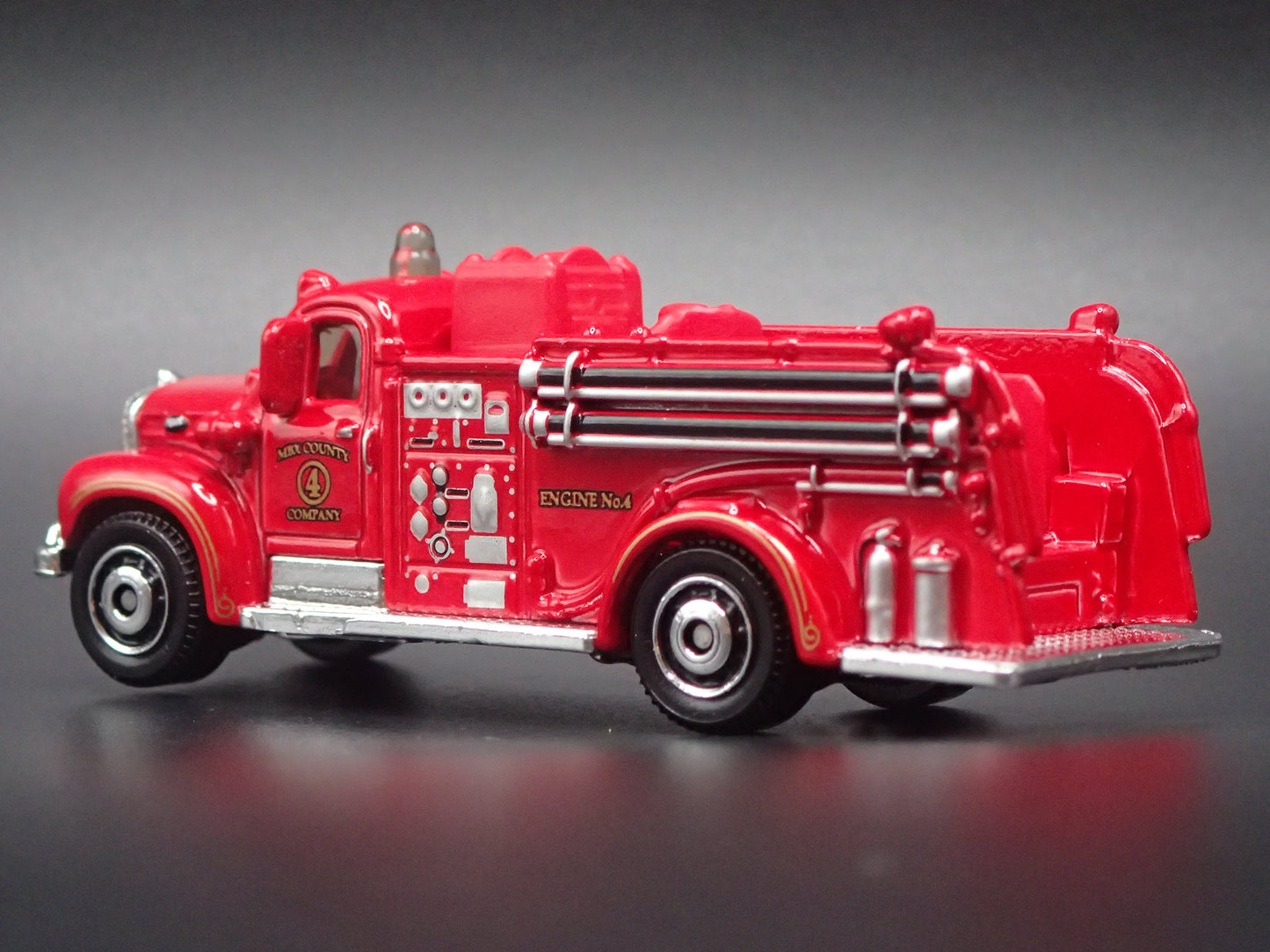 1953-1966 MACK B FIRE ENGINE TRUCK 1:64 MB SCALE COLLECTIBLE DIECAST MODEL CAR