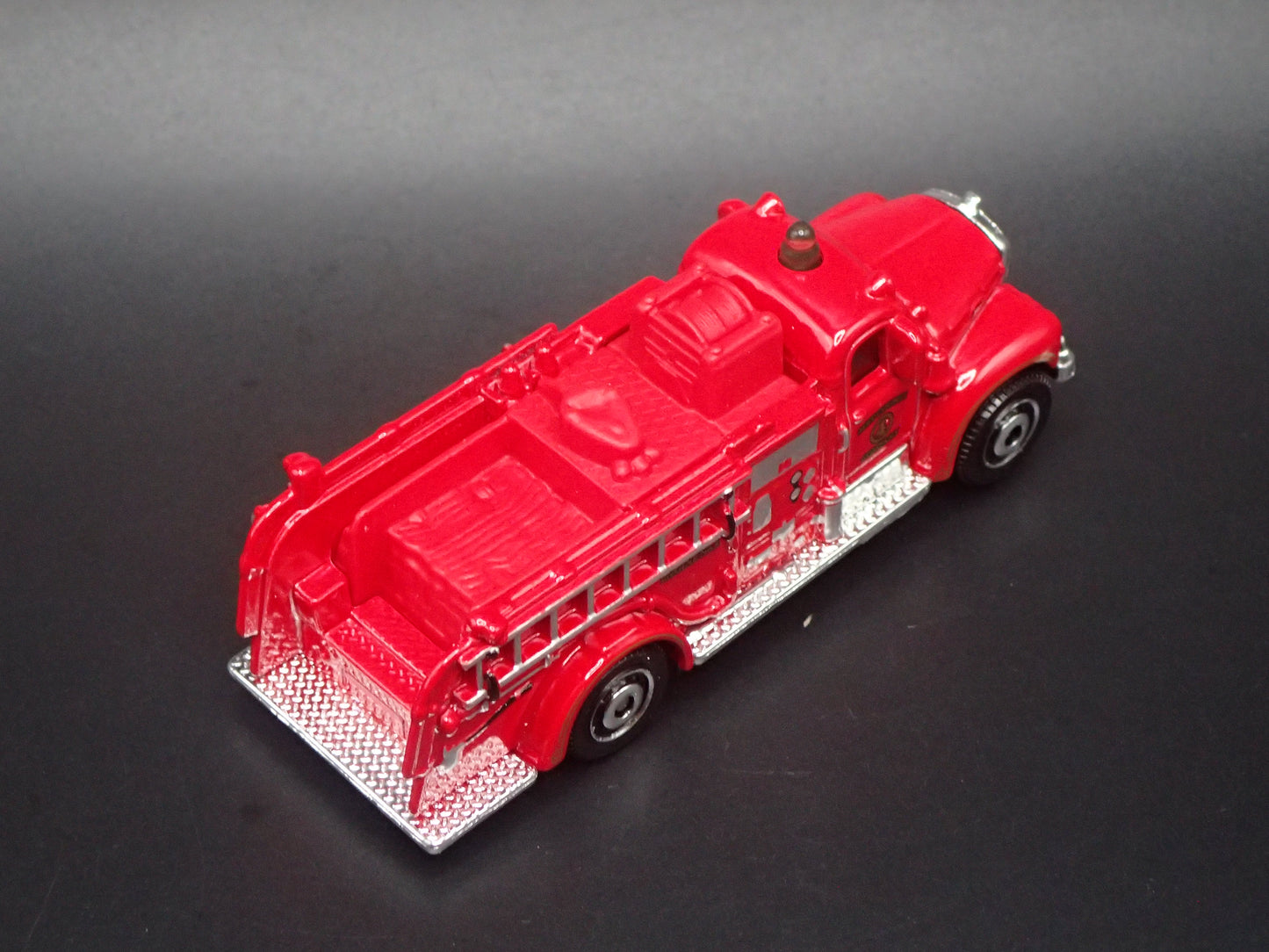 1953-1966 MACK B FIRE ENGINE TRUCK 1:64 MB SCALE COLLECTIBLE DIECAST MODEL CAR