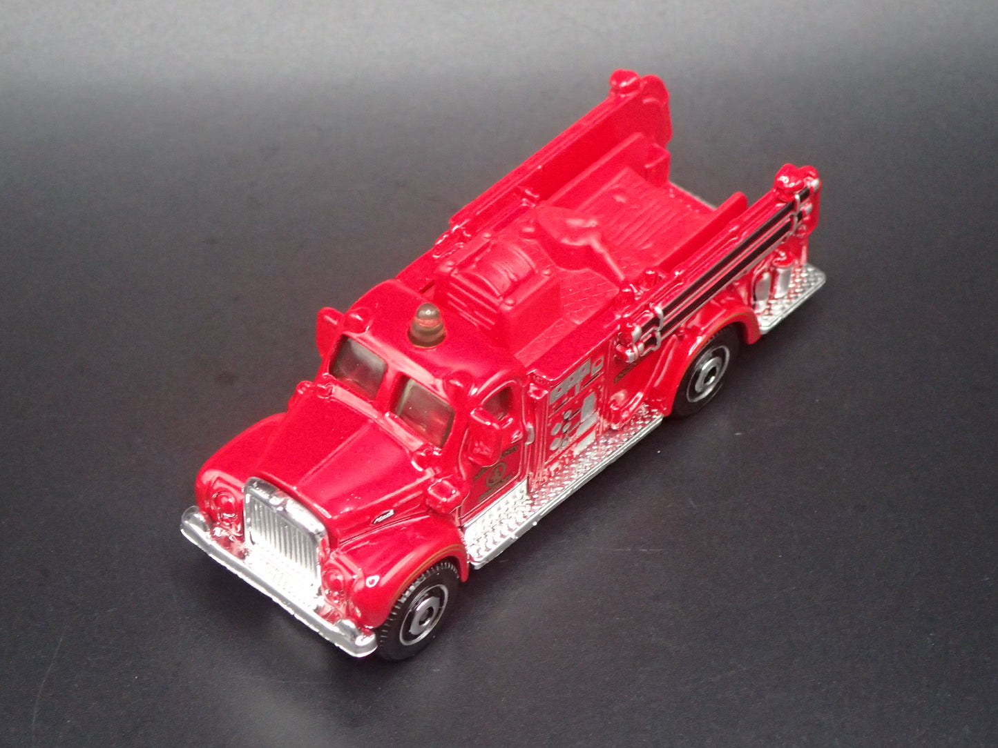 1953-1966 MACK B FIRE ENGINE TRUCK 1:64 MB SCALE COLLECTIBLE DIECAST MODEL CAR